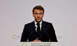 Emmanuel Macron lors de son discours d'ouverture du Sommet pour un nouveau pacte financier, au Palais Brogniart Ă Paris le 22 juin 2023
