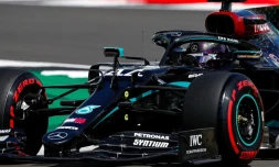 Lewis Hamilton (Mercedes) lors des qualifications du GP de Grande-Bretagne sur le circuit de Silverstone, le 1er août 2020