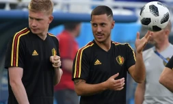 Les Belges Kevin de Bruyne et Eden Hazard lors d'un entraînement, le 27 juin 2018 à Kaliningrad