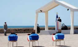 Emmanuel Macron rend hommage aux sauveteurs de la SNSM  morts en portant secours à un chalutier en détresse, le 13 juin 2019 aux Sables-d'Olonne en Vendée