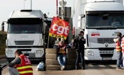 Les fédérations CGT et FO des transports ont appelé mercredi le secteur routier à la grève reconductible à partir du 25 septembre pour demander le retrait de la réforme du code du travail