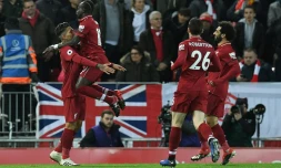 Roberto Firmino (g) auteur d'un triplé pour Liverpool lors de la victoire face à Arsenal 5-1 le 29 décembre 2018