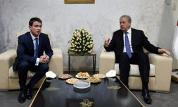 Le Premier ministre français Manuel Valls reçu par son homologue algérien Abdelmalek Sellal le 9 avril 2016 à Alger