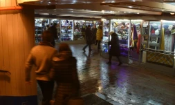 Des anonymes le 30 novembre 2015 dans une rue de Moscou