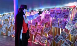 Un mannequin à l'effigie du comte Dracula, au Musée du kitsch de Bucarest, le 4 mai 2017