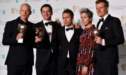 L'équipe du film "Three Billboards: les panneaux de la vengeance" le 18 février 2018 lors de la cérémonie des BAFTA: le réalisateur Martin McDonagh, le producteur Peter Czernin, l'acteur Sam Rockwell, l'actrice Frances McDormand et le producteur Graham Broadbent.
