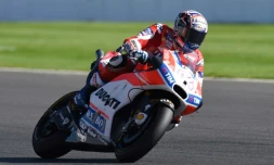 L'Italien Andrea Dovizioso (Ducati) lors du GP de Grande-Bretagne sur le circuit de Silverstone, le 27 août 2017