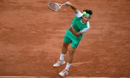 Dominic Thiem lors de sa victoire devant Novak Djokovic, tenant du titre, le 7 juin 2017 à Roland-Garros