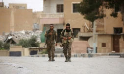 Des membres des forces démocratiques syriennes (FDS) à Taqba, à l'ouest de Raqa, le 18 mai 2017