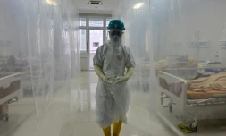 Dans une unité pour malades du Covid-19 de l'hôpital de Bogor, en Indonésie, le 3 septembre 2020