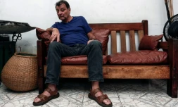 L'ex-militant d'extrême gauche Cesare Battisti lors d'un entretien à l'AFP, le 20 octobre 2017 à Cananeia (Etat de Sao Paulo)

