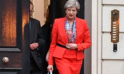 La Première ministre britannique Theresa May quitte le QG du Parti conservateur à Londres le 9 juin 2017