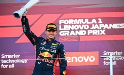 Le Néerlandais Max Verstappen vainqueur du Grand-Prix du Japon sur le circuit Suzuka permet à Red Bull d'obtenir son second titre constructeur de rang le 24 septembre 2023 au Japon