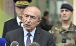 Le ministre de l'Intérieur Gérard Collomb s'adresse aux journalistes le 9 août 2017 à Saint-Mandé près de Paris