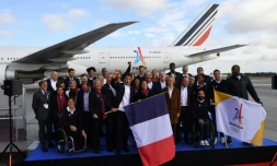 la délégation de Paris-2024 à son retour de Lima à l'aéroport de Roissy, le 15 septembre 2017
