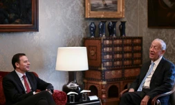 Le Premier ministre portugais Luis Montenegro a rencontré le Président Marcelo Rebelo de Sousa au Palais de Belém à Lisbonne le 12 mars 2025, un jour après le rejet de sa motion de confiance au Parlement et alors que le Président s'apprête à recevoir les partis politiques représentés au Parlement.
