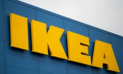 La filiale française d'Ikea et un de ses anciens PDG ont été respectivement condamnés à un million d'euros d'amende et à de la prison avec sursis pour avoir espionné des centaines de salariés pendant plusieurs années