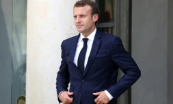 Le président français Emmanuel Macron sur le perron de l'Elysée le 6 juillet 2018
