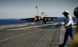 Le porte-avions Charles de Gaulle, en Méditerranée le 2 octobre 2016