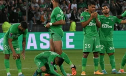 La déception des Stéphanois, battus à domicile par Auxerre lors du barrage retour L1/L2, le 29 mai 2022 au Stade Geoffroy-Guichard