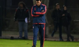 L'entraßneur de l'OL Hubert Fournier lors d'un entraßnement le 14 décembre 2015 à Lyon