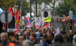 Des cheminots aux enseignants, une fin de semaine marquée par grèves et manifestations
Ci-contre, grève des fonctionnaires à Nantes, le 10 octobre 2017