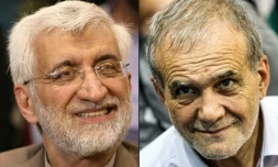 Photo montage fait le 29 juin 2024 montrant des photos d'archive des deux candidats qualifiés pour le second tour de l'élection présidentielle en Iran, l'ultraconservateur Saïd Jalili (G) et le réformateur Massoud Pezeshkian (D)