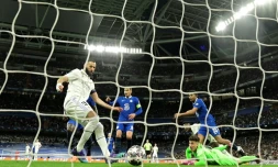 Le capitaine du Real Karim Benzema ouvre le score face à Chelsea, en quart de finale aller de la Ligue des champions, le 12 avril 2023 à Madrid