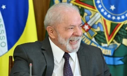 Le président brésilien Luiz Inacio Lula da Silva lors d'une rencontre avec des journalistes à Brasilia, le 6 avril 2023