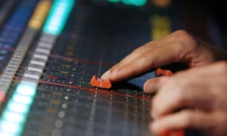 Un technicien radio