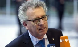 Le ministre des Finances luxembourgeois Pierre Gramegna au Conseil de l'Europe à Luxembourg le 12 septembre 2015