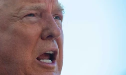 Le président américain Donald Trump répond aux questions des journalistes depuis les jardins de la Maison Blanche le 30 mai 2019