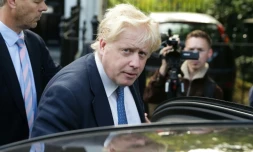 Boris Johnson Ă la sortie de son domicile le 15 juillet 2016 Ă Londres