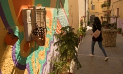 Une marocaine dans une rue de Tanger, au Maroc, le 28 septembre 2016