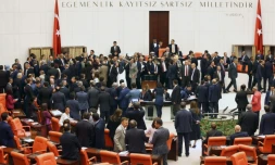 Le Parlement turc le 20 mai 2016 à Ankara lors du vote d'un projet de réforme controversé pour lever l'immunité des députés visés par des procédures judiciaires