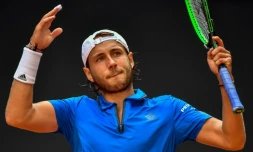 Lucas Pouille lors de sa défaite face au Serbe Dusan Lajovic en demi-finale de la Coupe Davis