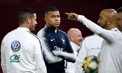 L'international français Kylian Mbappe avant le match de qualification pour l'Euro-2020 contre l'Albanie le 16 novembre 2019 à Tirana