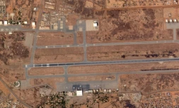 Image satellite de l'aéroport de Niamey prise le 29 janvier 2026 par Planet Labs PBC après une attaque la veille