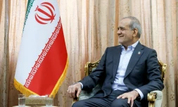 Photo diffusée par la présidence iranienne, le 23 mai 2026, montrant le président iranien Masoud Pezeshkian, lors d'une réunion à *téhéran