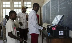 Les élections prolongées jeudi après une première journée chaotique
