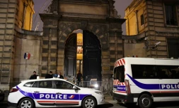 Entrée des bureaux de Benjamin Griveaux, après l'intrusion de gilets jaunes, le 5 janvier 2019