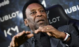 La légende du foot Pelé lors d'une rencontre avec Kylian Mbappé organisée par un sponsor, le 2 avril 2019 à Paris