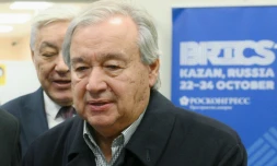 Image fournie par le site brics-russia2024.ru d'Antonio Guterres à son arrivée à l'aéroport de Kazan, en Russie, le 22 octobre 2024