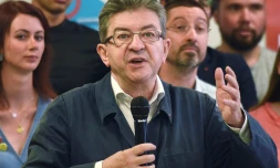 Jean-Luc Mélenchon lors d'une conférence de presse sur les législatives, le 23 mai 2017 à Lille