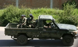 Des militaires burundais dans le quartier de Musaga, à Bujumbura le 11 décembre 2015