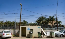 Un mini abri anti-aérien dans la ville arabe de Sakhnin, dans le nord d'Israël, le 12 mars 2026