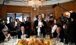 L'écrivain Kamel Daoud, lauréat du prix Goncourt pour son roman "Houris", au restaurant Drouant à Paris, le 4 novembre 2024
