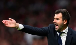 L'entraîneur croate du FC Bruges Ivan Leko donne des instructions lors du match contre l'Atletico Madrid en Ligue des champions, le 3 octobre 2018 à Madrid 