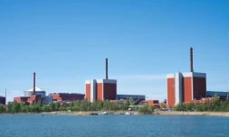 Les réacteurs numéro 3, 1 et 2 de la centrale nucléaire d'Olkiluoto, à Eurajoki en Finlande, le 18 mai 2026