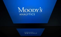 Le logo de l'agence Moody's Analytics, le 18 mars 2025